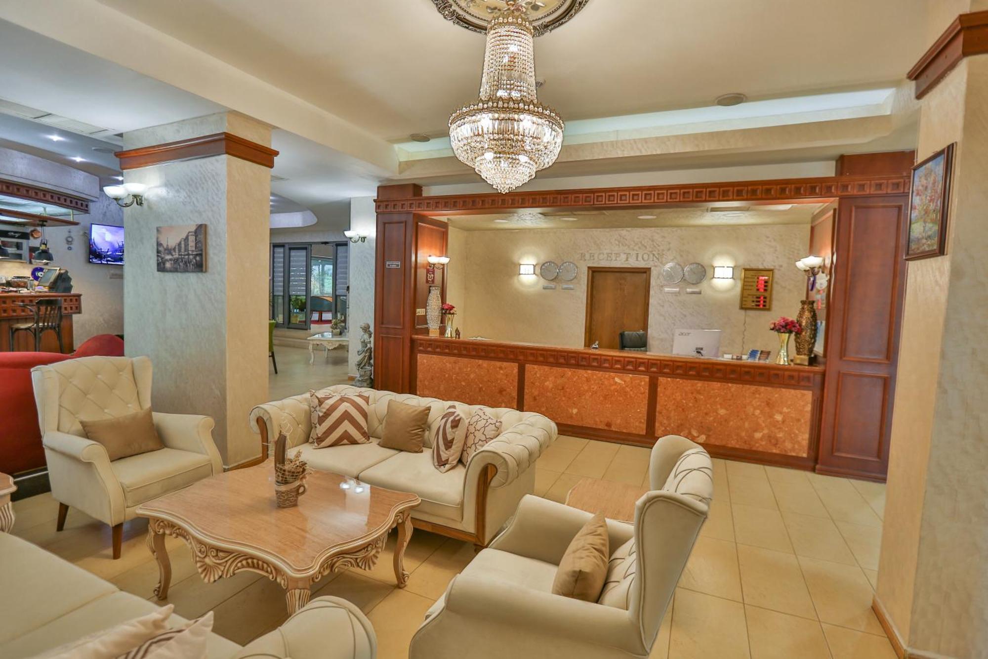 Terra Europe Brontes Hotel Ταργκόβιστε Εξωτερικό φωτογραφία