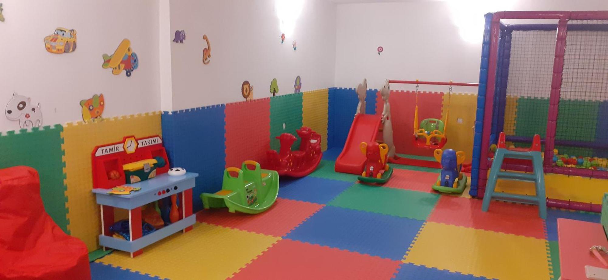 Terra Europe Brontes Hotel Ταργκόβιστε Εξωτερικό φωτογραφία